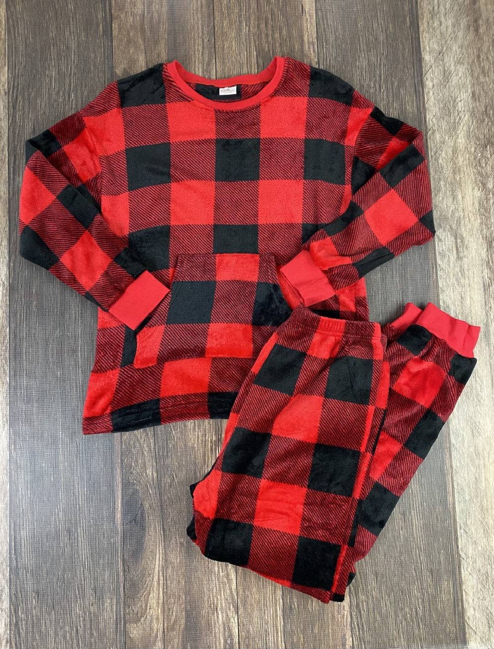 Mommy & Me Fuzzy Red Buffalo Plaid Pajamas
Womans