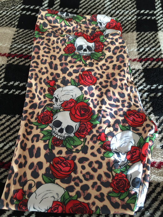 Leopard Skulls & Roses Leggings