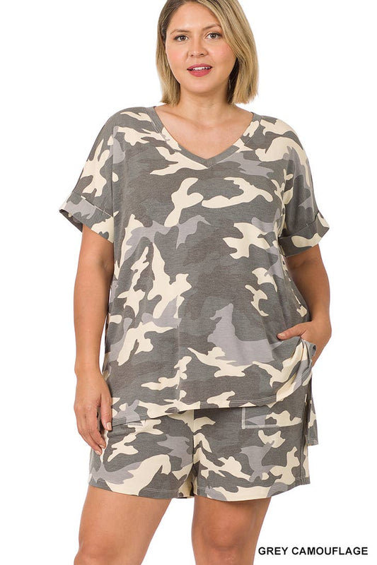 Plus Camouflage Top & Drawstring Short

Set