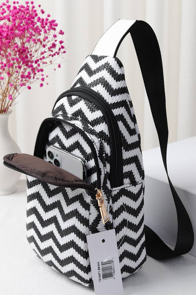 Chevron Pattern Straw Sling Bag