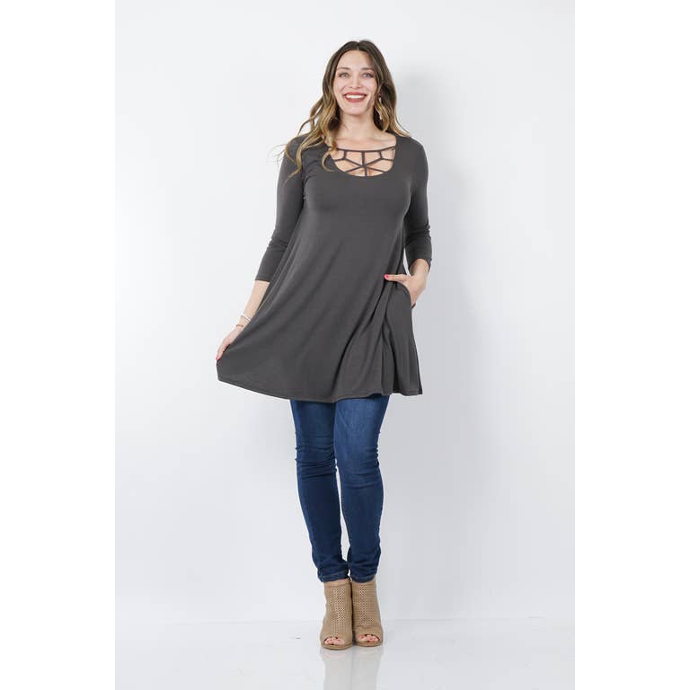 ASHGREY PLUS 3/4 SLEEVE WEB FRONT DETAILED TOP